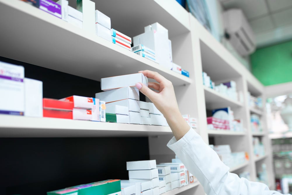 Elle détermine en quelques minutes quels entrepôts et points de vente possèdent encore des unités du produit visé par le retrait de produits