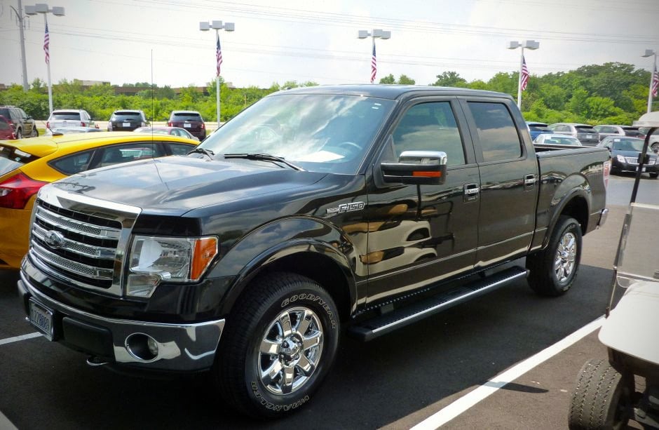 Ford F-150 Lightning utilisé pour tracter une remorque professionnelle