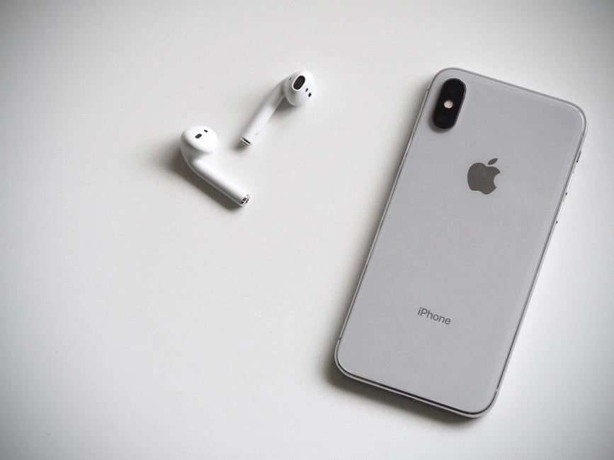 Comparaison entre écouteurs Bluetooth et AirPods pour traduction vocale